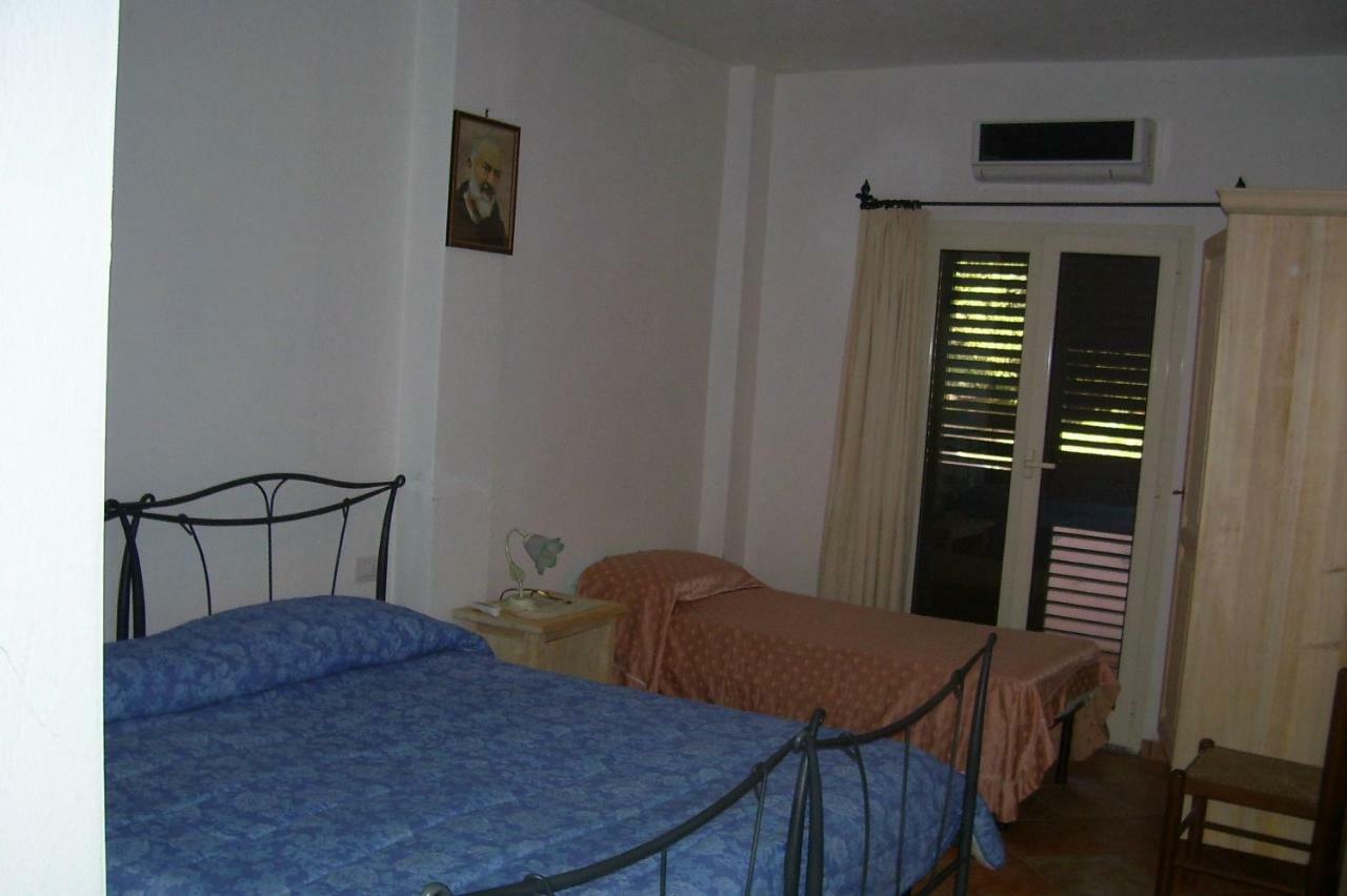 Fumu Ludurru Farm Stay Padru Extérieur photo